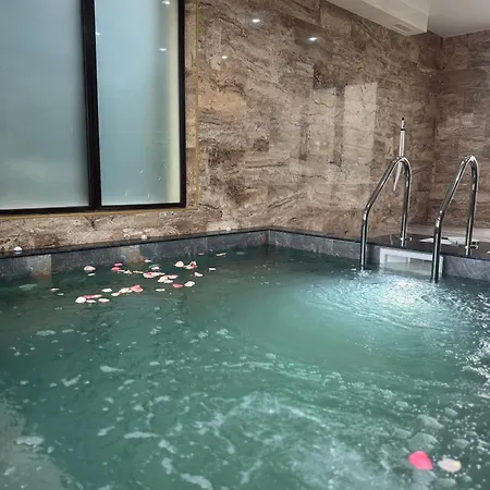 Alex Village ゲストハウス 4*