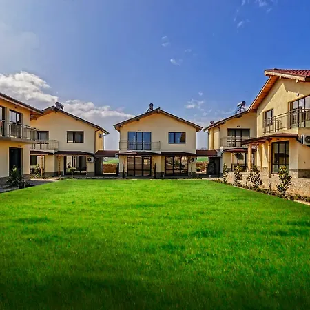 Alex Village Casa de hóspedes